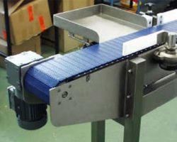 Detector de metales para la industria con expulsión lateral por pistón Shark BD